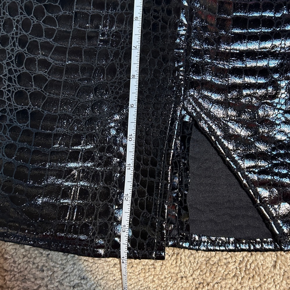 Motel Rocks Wren Mini Skirt In PU Crocodile Black - Picture 3 of 5